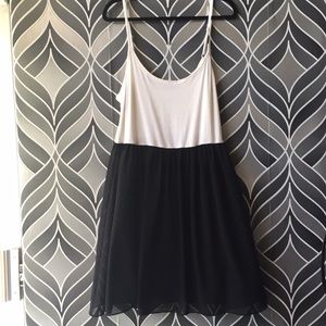 Colorblock chiffon dress